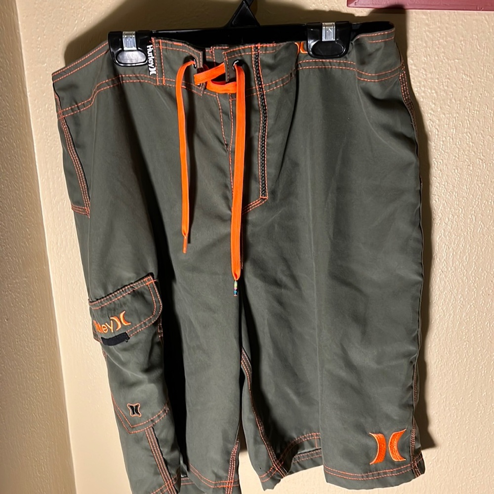 Hurley Mens Solid Boardshorts Color Green Size Waist 32” Outseam 20”